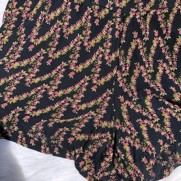 Free People Floral Zigzag Wave Shorts - Picture 3 of 4